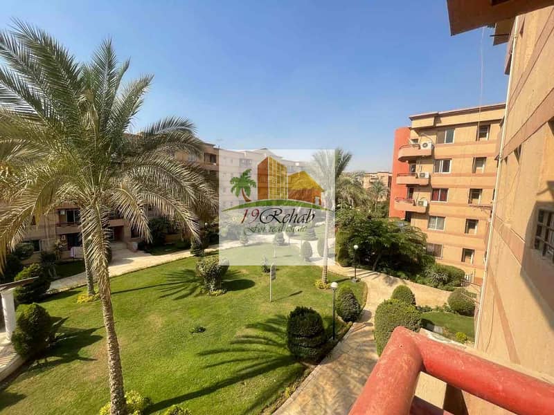 15 e32d37cb-cb6a-41f8-9dd0-435b7d0db4ba. jpg