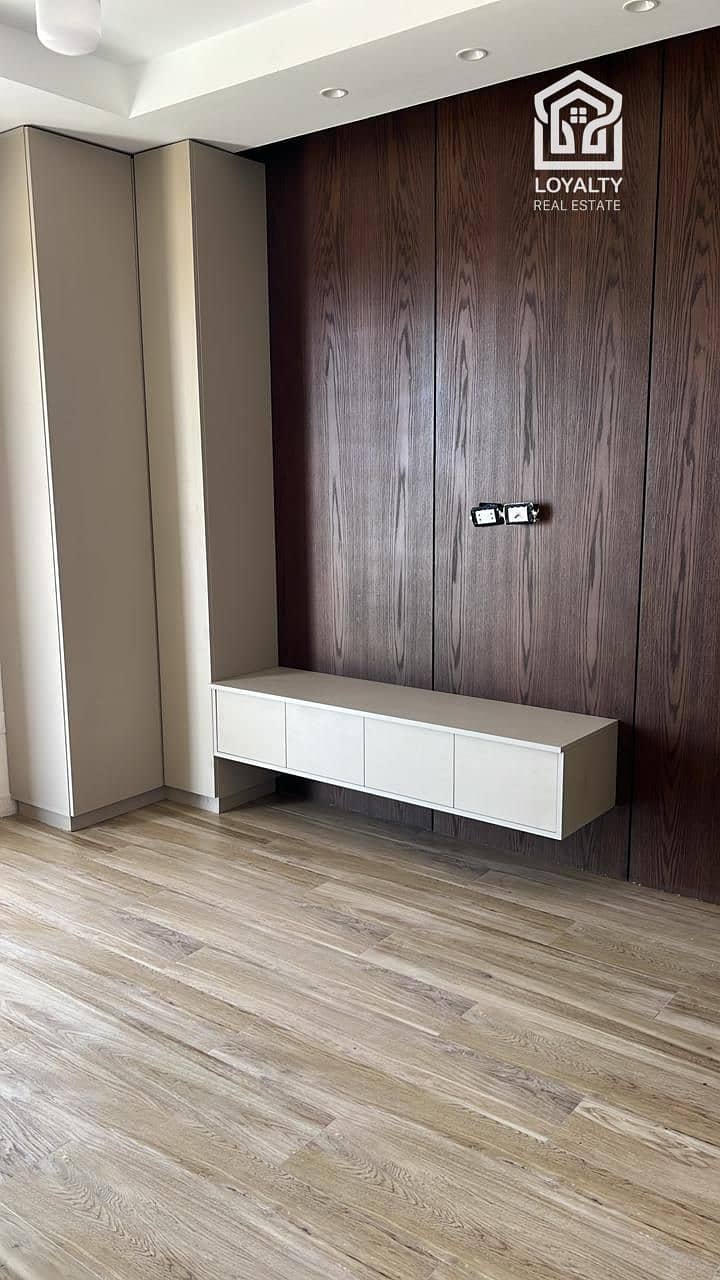 5 WhatsApp Image 2025-11-23 at 21.35. 39. jpeg