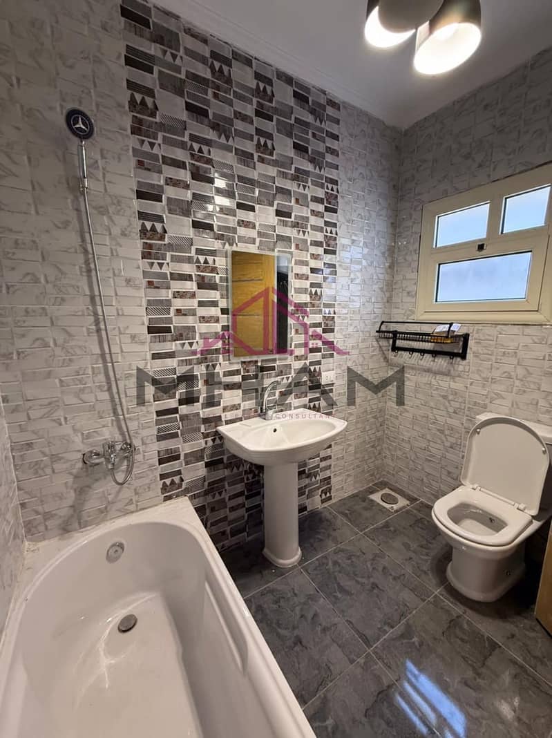 5 photo_5855166711361899510_y. jpg