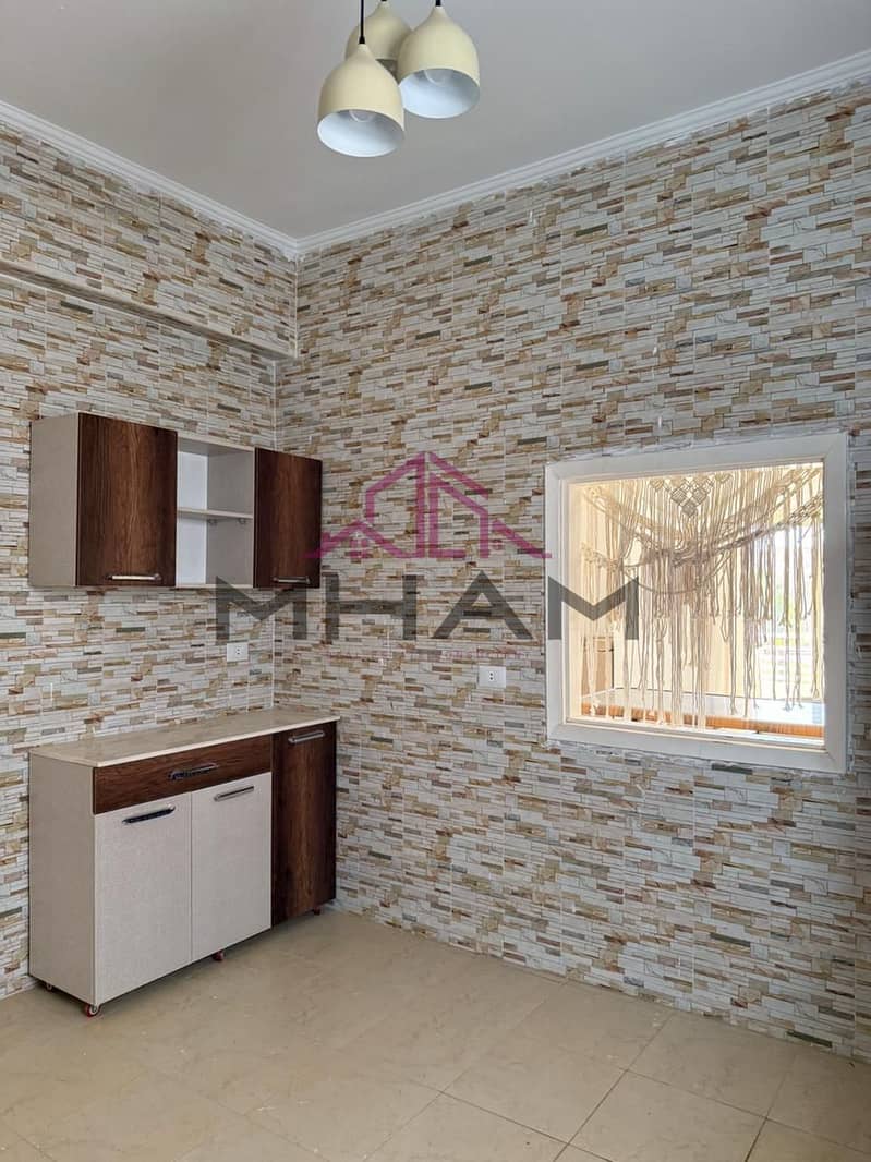 6 photo_5855166711361899512_y. jpg