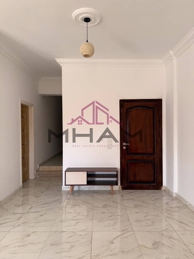 10 photo_5855166711361899516_y. jpg