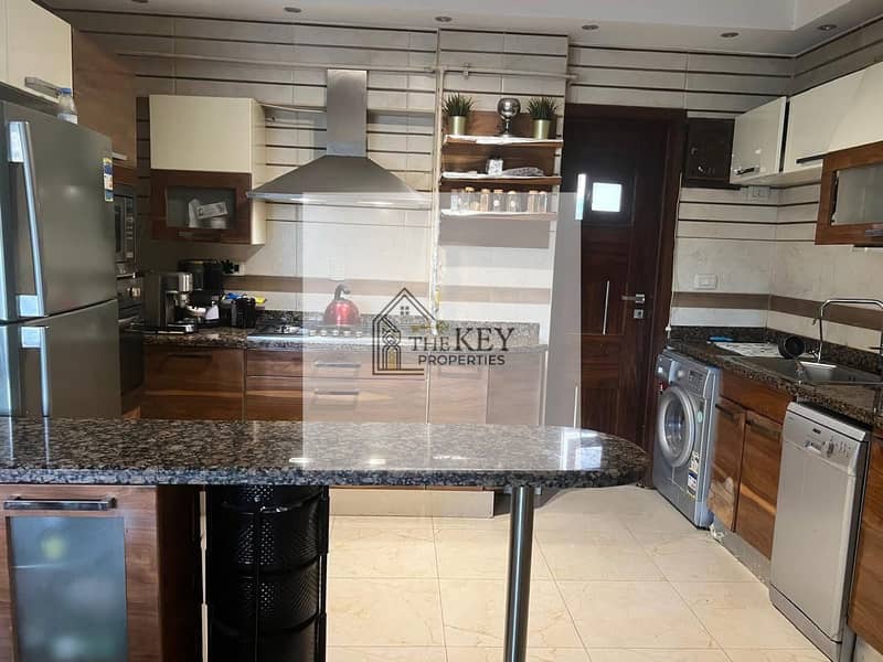 5 c2d40196-64e1-48db-9401-b7638e4ca81a. jpg