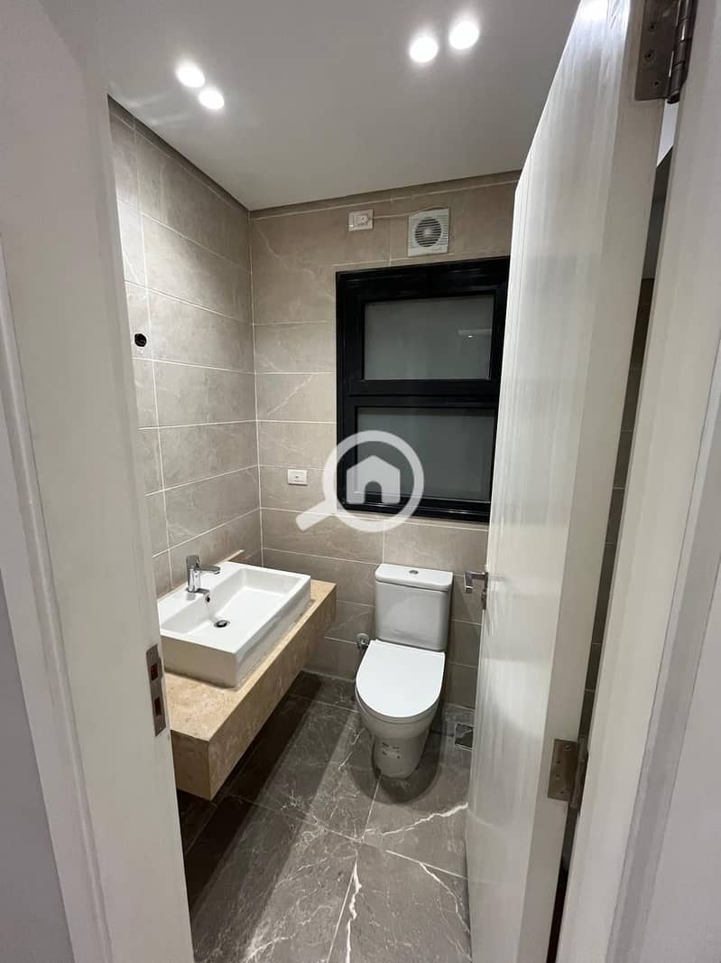 5 WhatsApp Image 2025-11-19 at 12.26. 04_311c5335. jpg