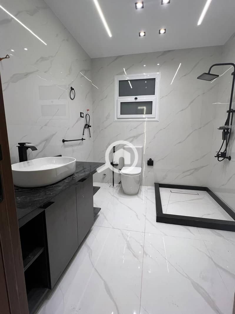 5 WhatsApp Image 2025-11-23 at 6.45. 41 PM. jpeg