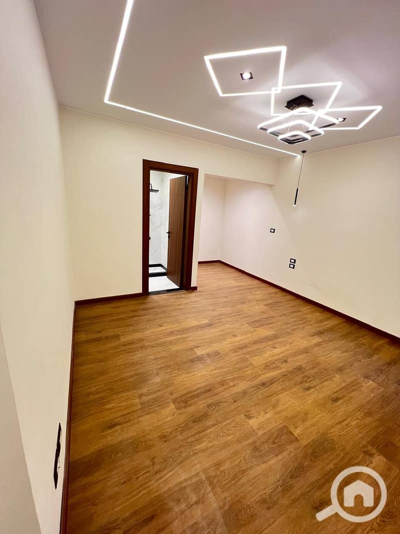 9 WhatsApp Image 2025-11-23 at 6.45. 42 PM (3). jpeg