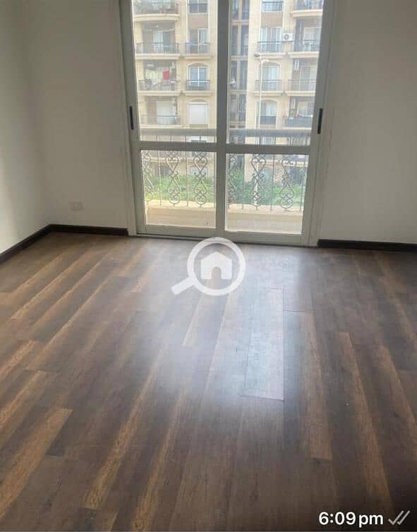 4 c15aac6f-2851-4e6b-a6d9-76a75bd57aec. jpg