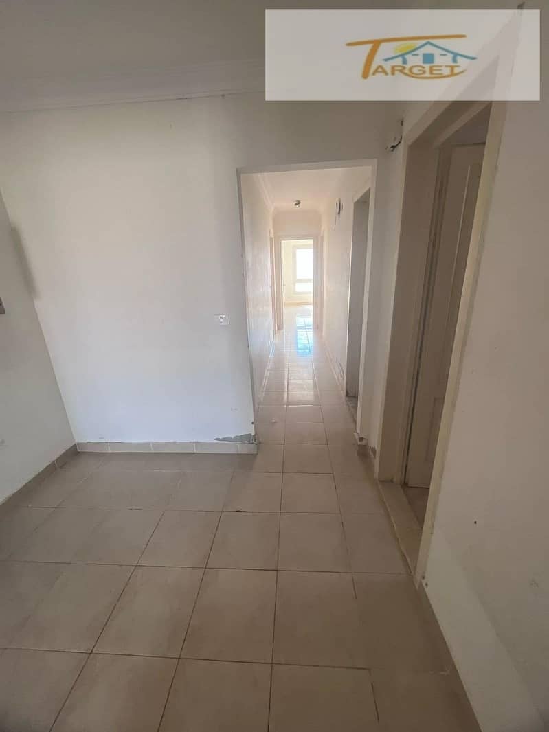 4 ce8516cb-7af2-4805-b6e0-622737255259. jpg