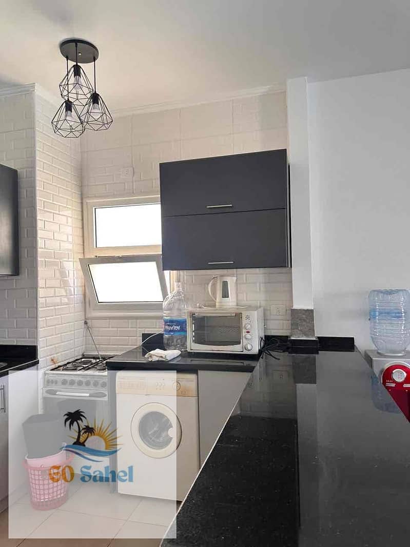 9 e30bf54a-d6d5-429f-8cb8-270a8efb4b52. jpg