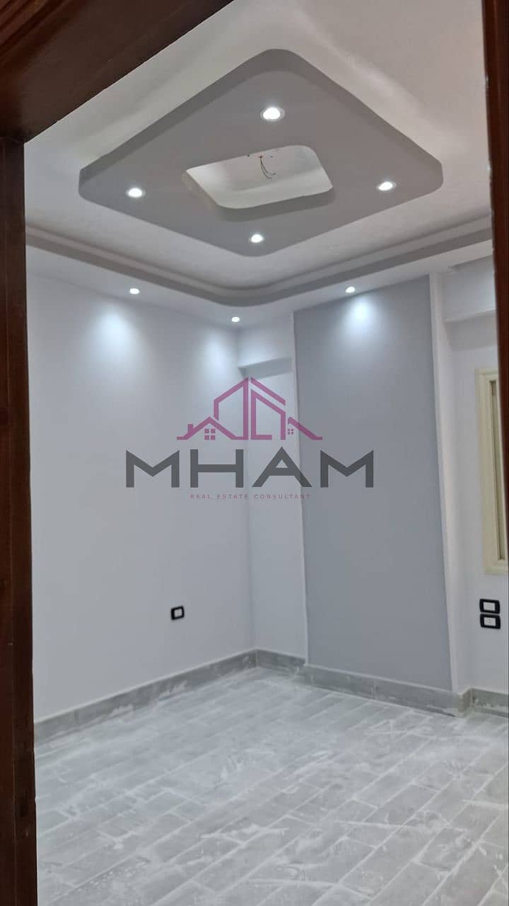 4 photo_5859211007186636005_y. jpg