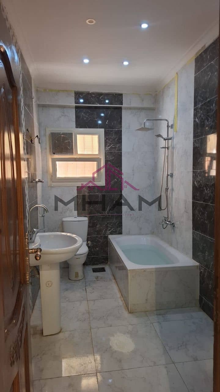 5 photo_5859211007186636001_y. jpg