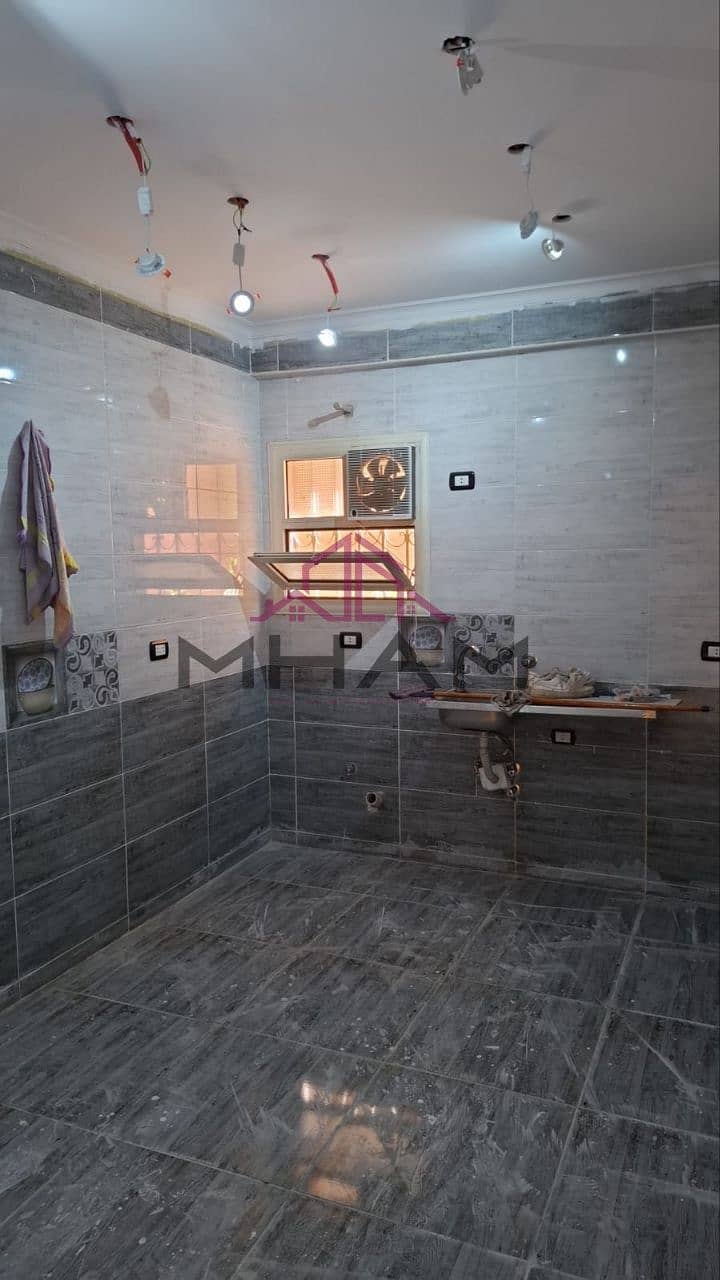 9 photo_5859211007186636007_y. jpg