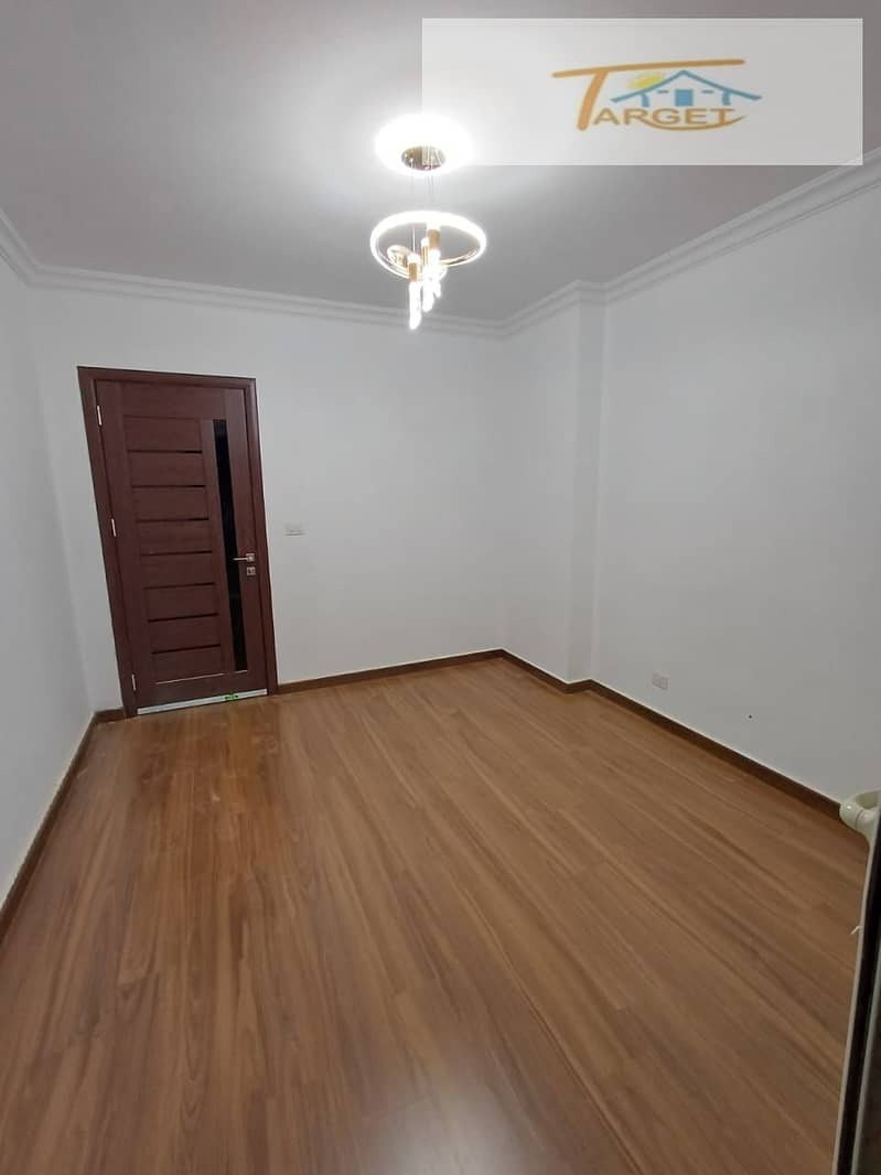 7 0f4c8ac7-4e31-4c05-98df-d9bbb84da426. jpg