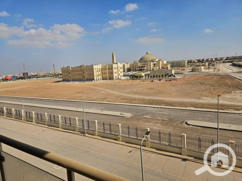 2 b6b0ad3a-db95-4d81-b6a8-bf4459de09df. jpg