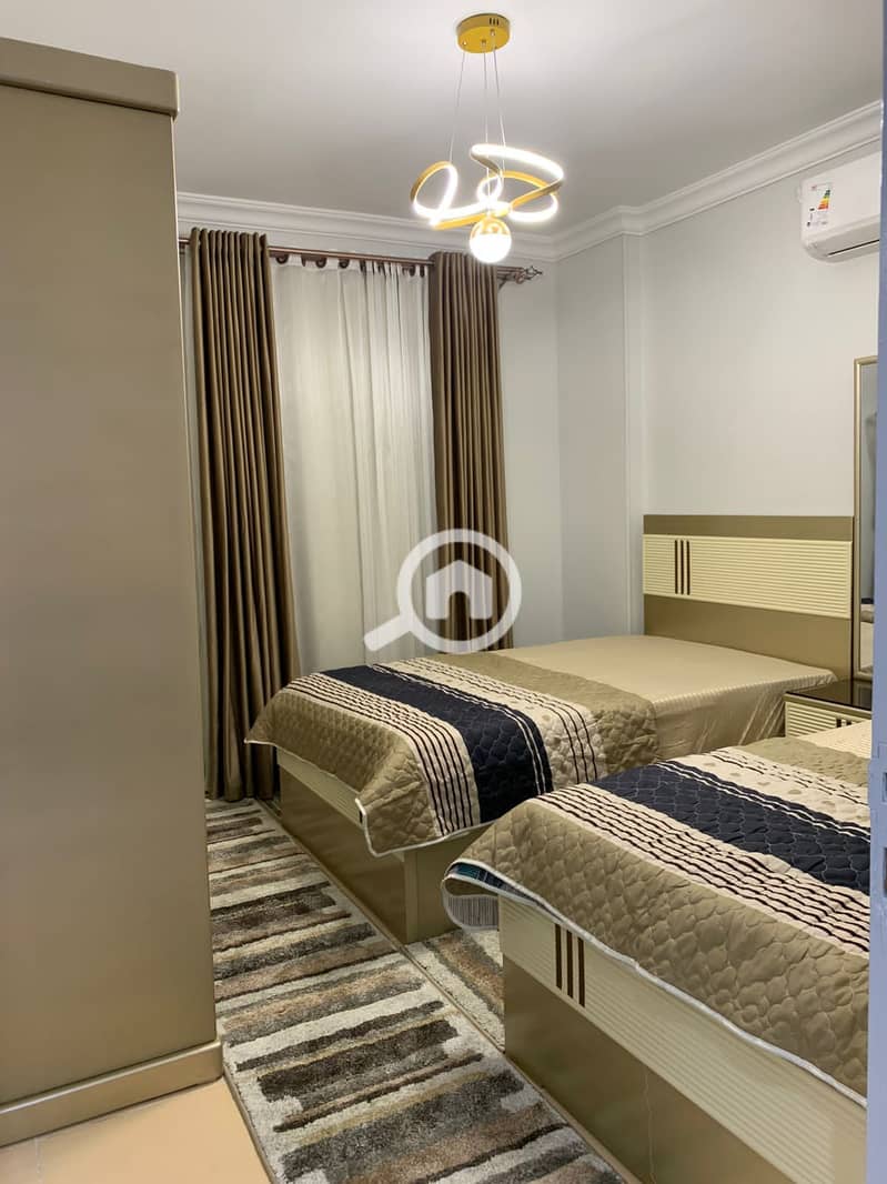 5 WhatsApp Image 2025-11-29 at 17.40. 13_7284cedd. jpg