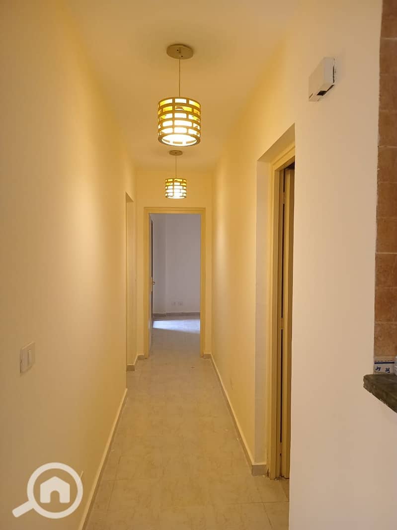 8 b0077806-1520-4aae-95b6-b55d105d62e6. jpeg