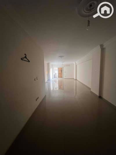 فلیٹ 3 غرف نوم للايجار في كفر عبدو، الإسكندرية - IMG_5695. jpg