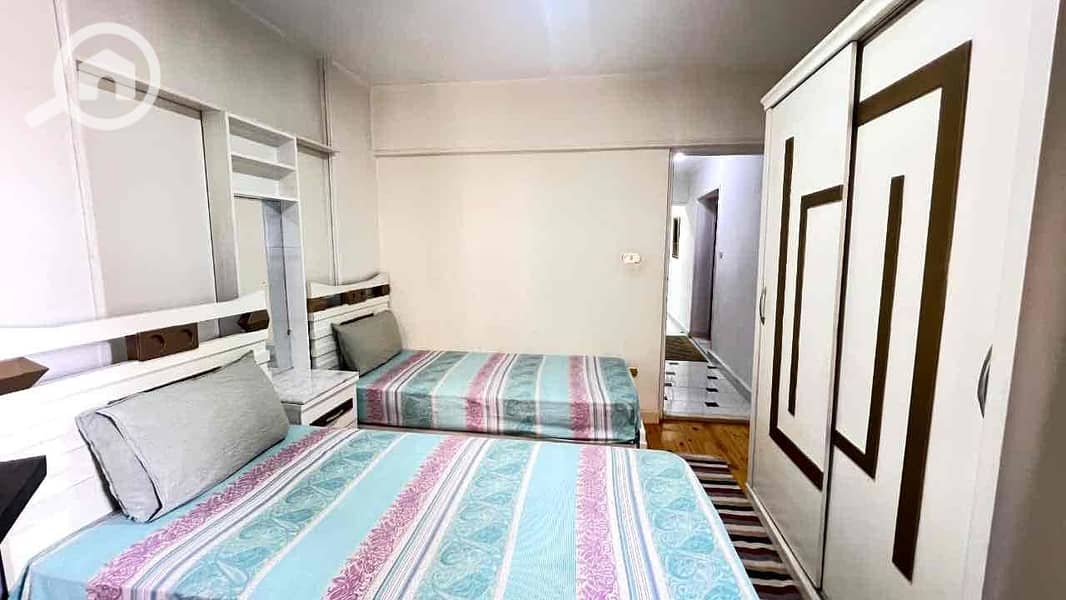 4 2757330f-ecad-414b-9525-fc78d9bb1d9b. jpg