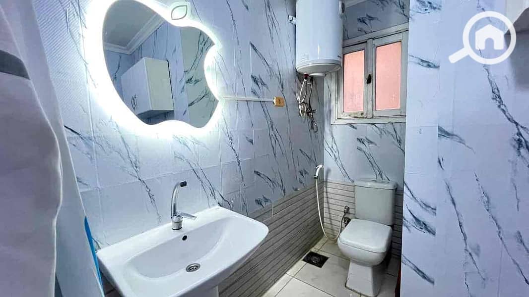 13 b99a82ab-9034-4952-b764-868718ad6ff4. jpg