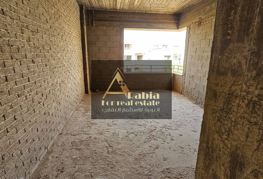 4 96c8a54c-4302-41d2-aa8e-82005a22a53c. jpg