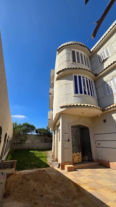 11 Bedroom Villa for Sale in Borg al-Arab, Alexandria - فيلا في ارقي مكان بمدينه برج العرب الجديده