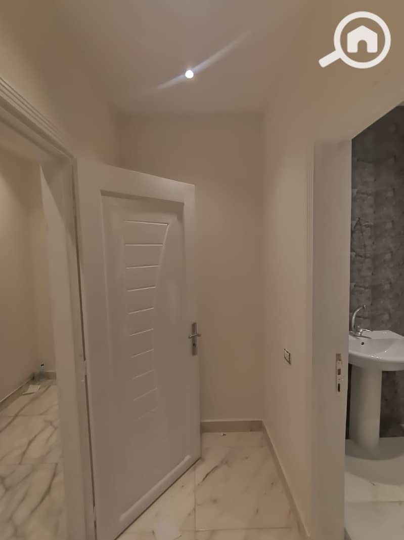 6 WhatsApp Image 2025-11-29 at 8.39. 19 PM (3). jpeg