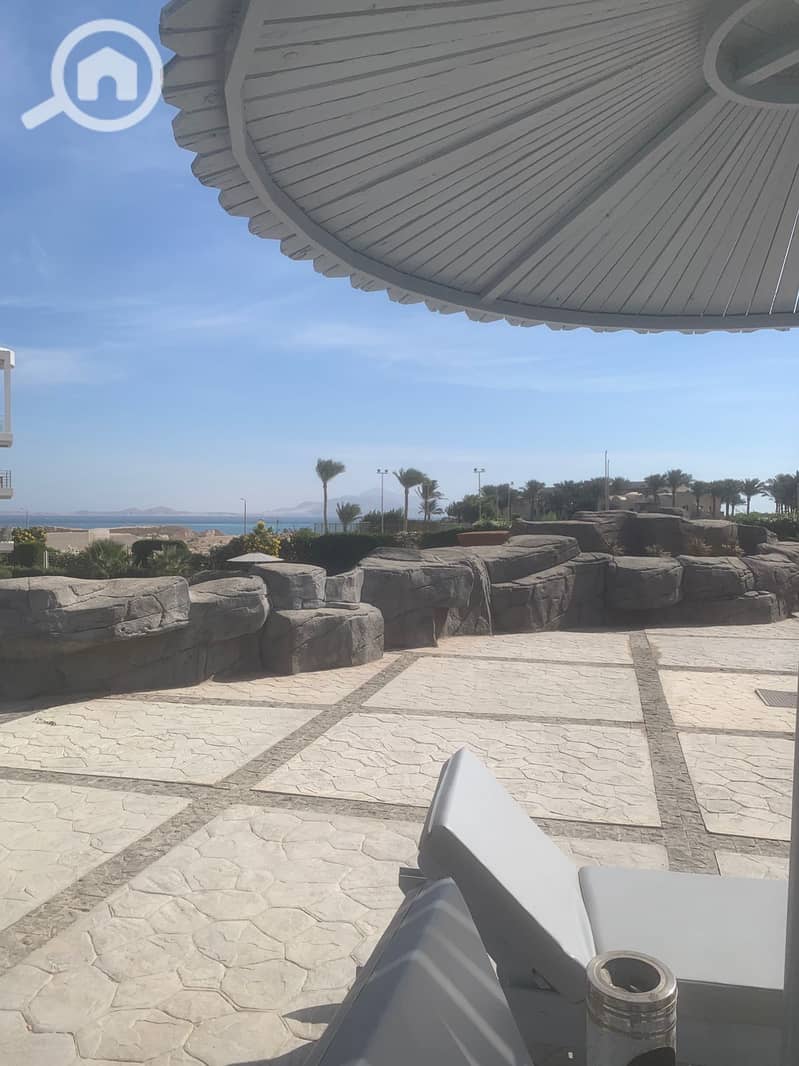 9 5c10820a-fa28-4d7c-80b7-a097406878de. jpg