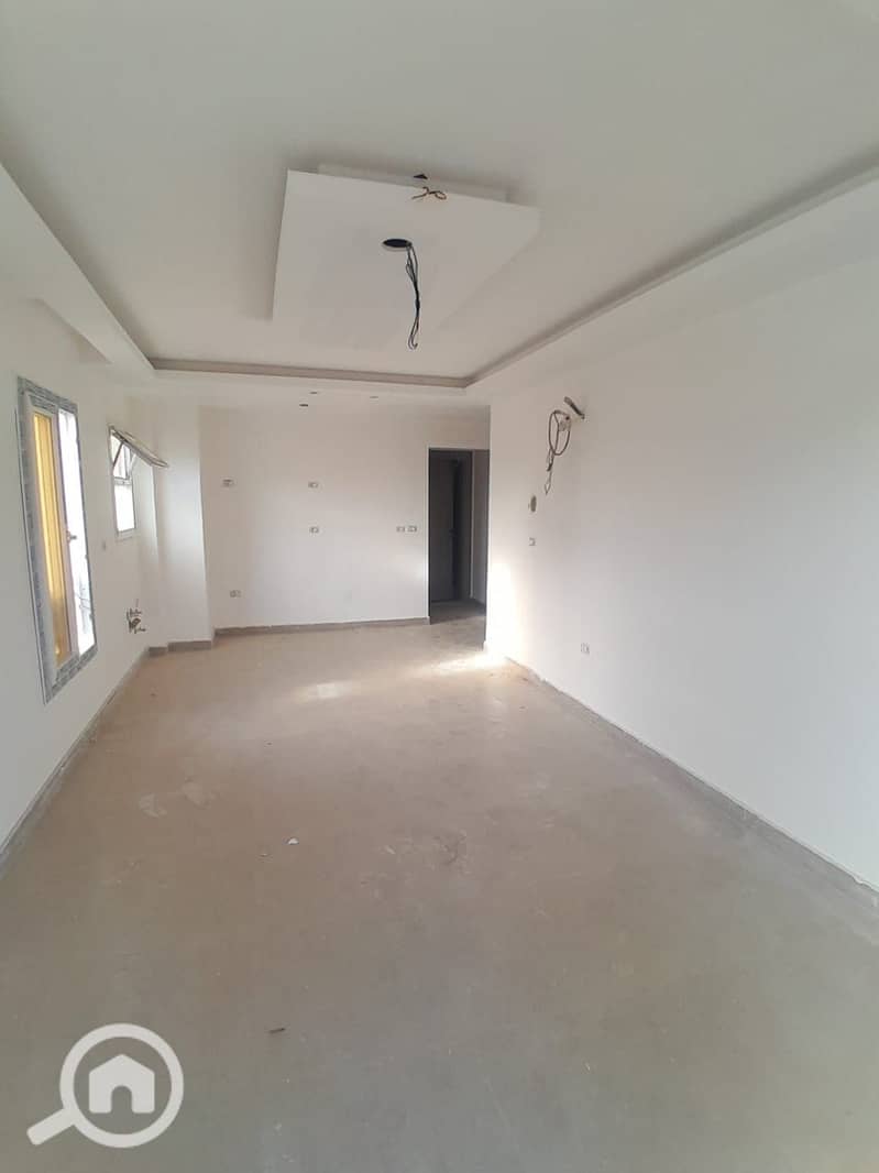 10 9d5e66f5-ae2e-4c15-8d0e-dde80beaf7b1. jpg