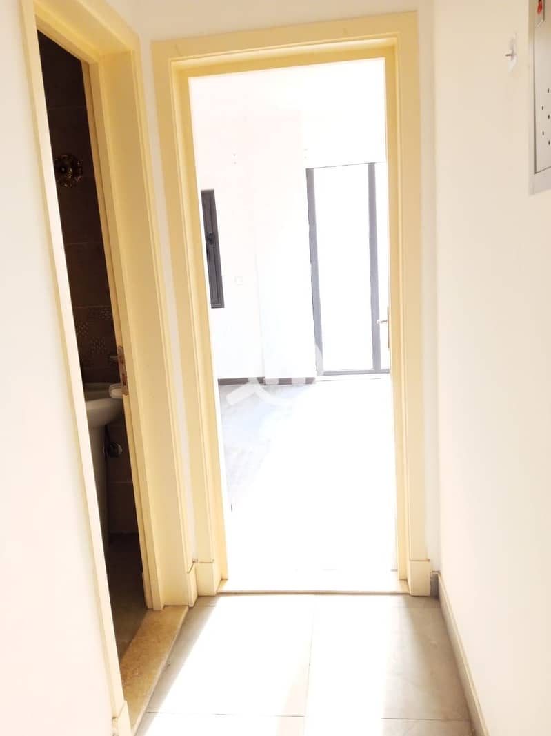 7 WhatsApp Image 2025-11-29 at 10.47. 09 PM (1). jpeg