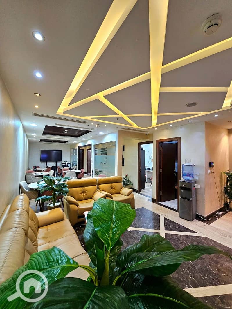 4 WhatsApp Image 2025-11-29 at 11.00. 07 PM (3). jpeg