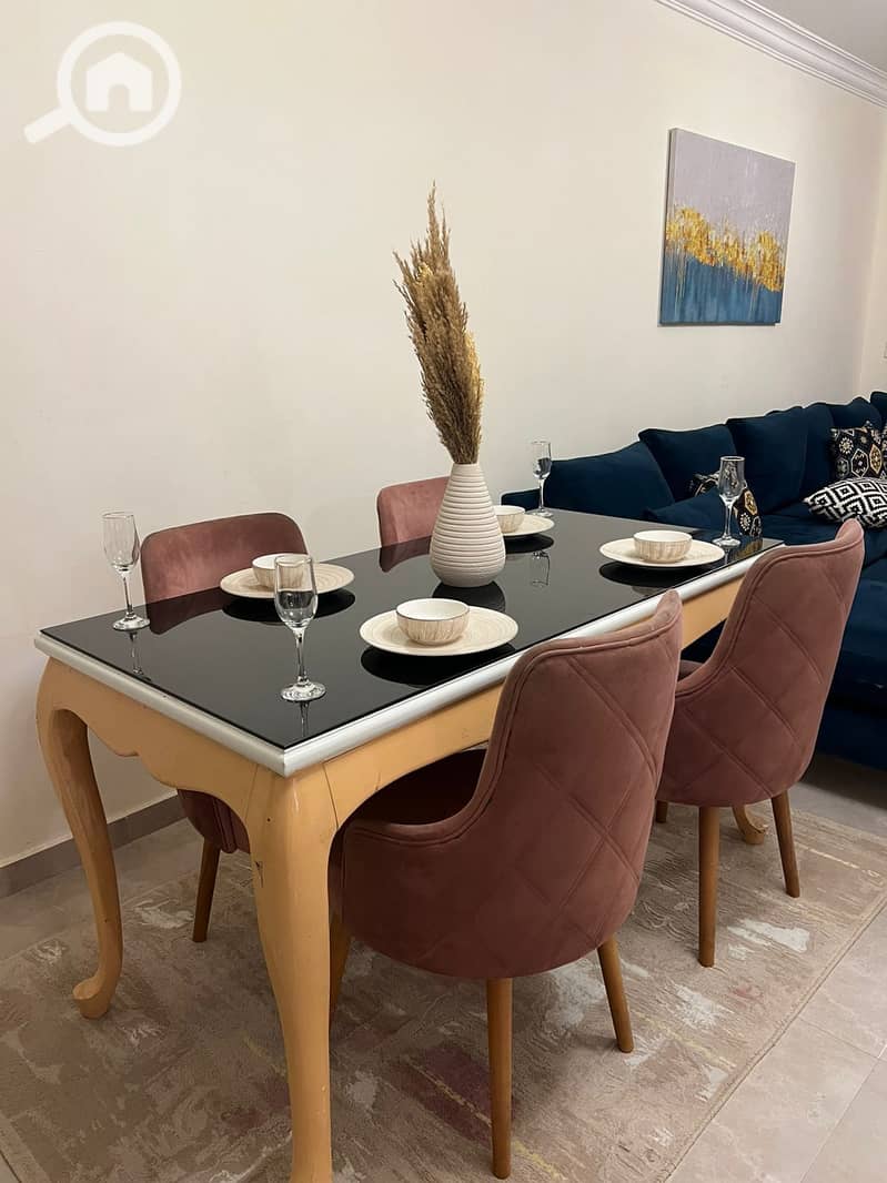 4 1e41a1d3-a2c8-4ea3-b0ac-77dadc79f3c5. jpeg