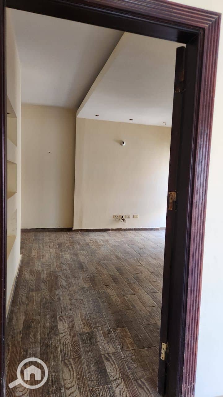 10 ed71cc1b-311d-45c3-9b37-1a2ee1fc1ce7. jpeg