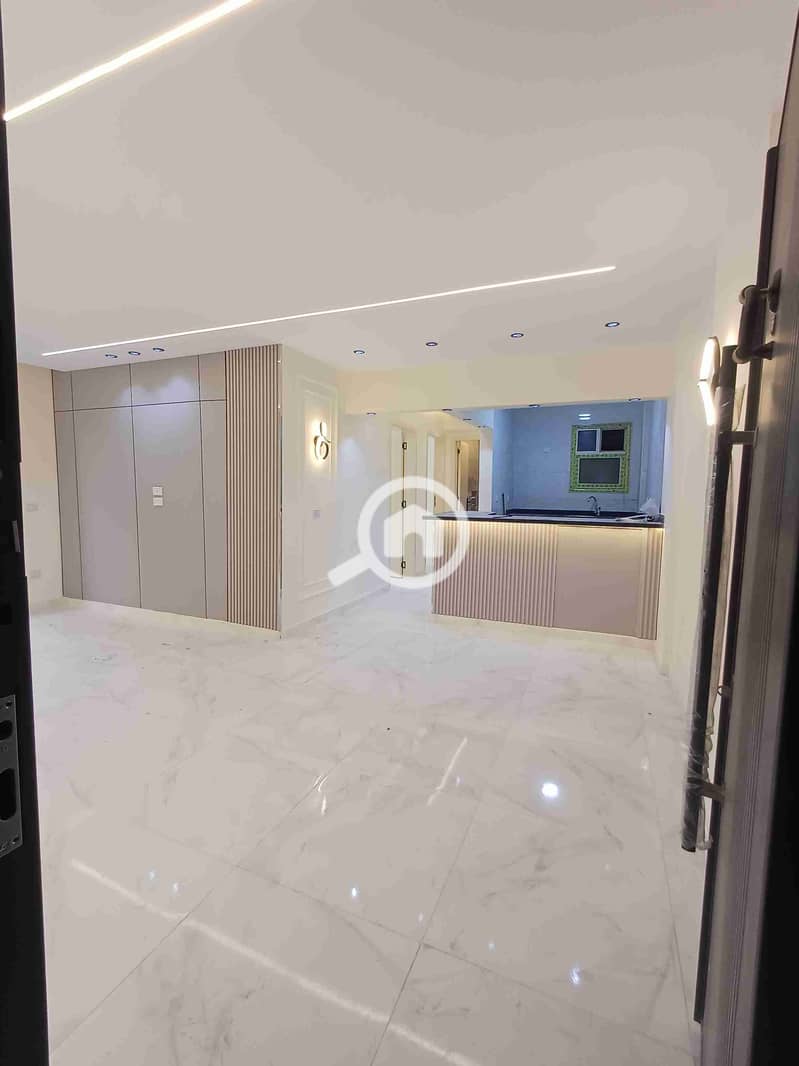 1000492923. heic 1000492923. heic