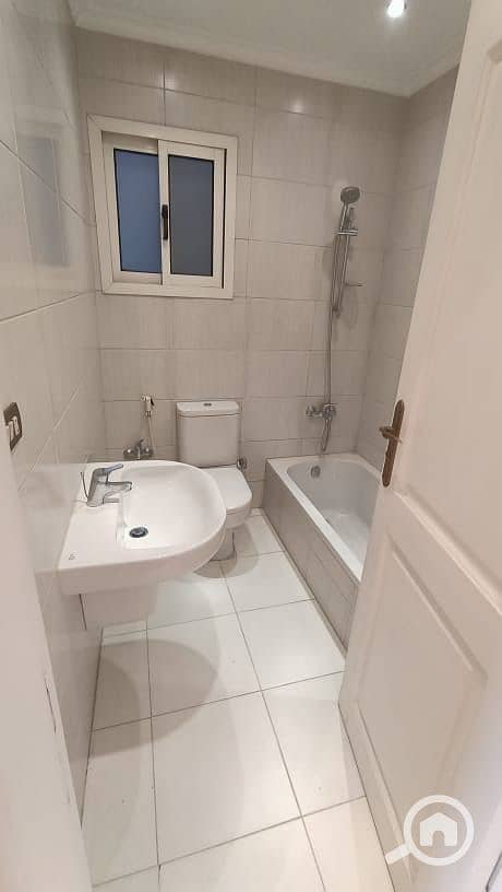 7 e0d536da-922f-4d8b-a031-d5bbe33d2b19. jpeg