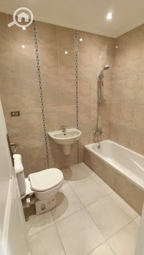 10 0f37788e-fe58-4d78-9421-2d4a0a5f8e1c. jpeg