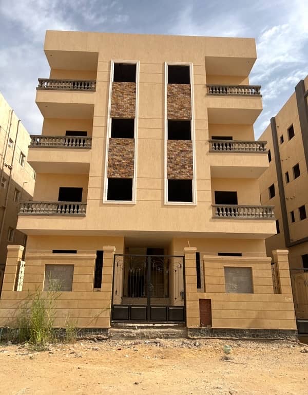 عماره كامله علي جنينه بالمنطقه ٣ المتميز