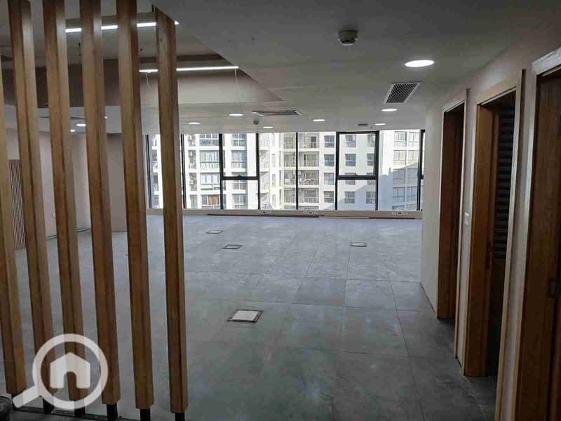 1000510027. jpg 1000510027. jpg