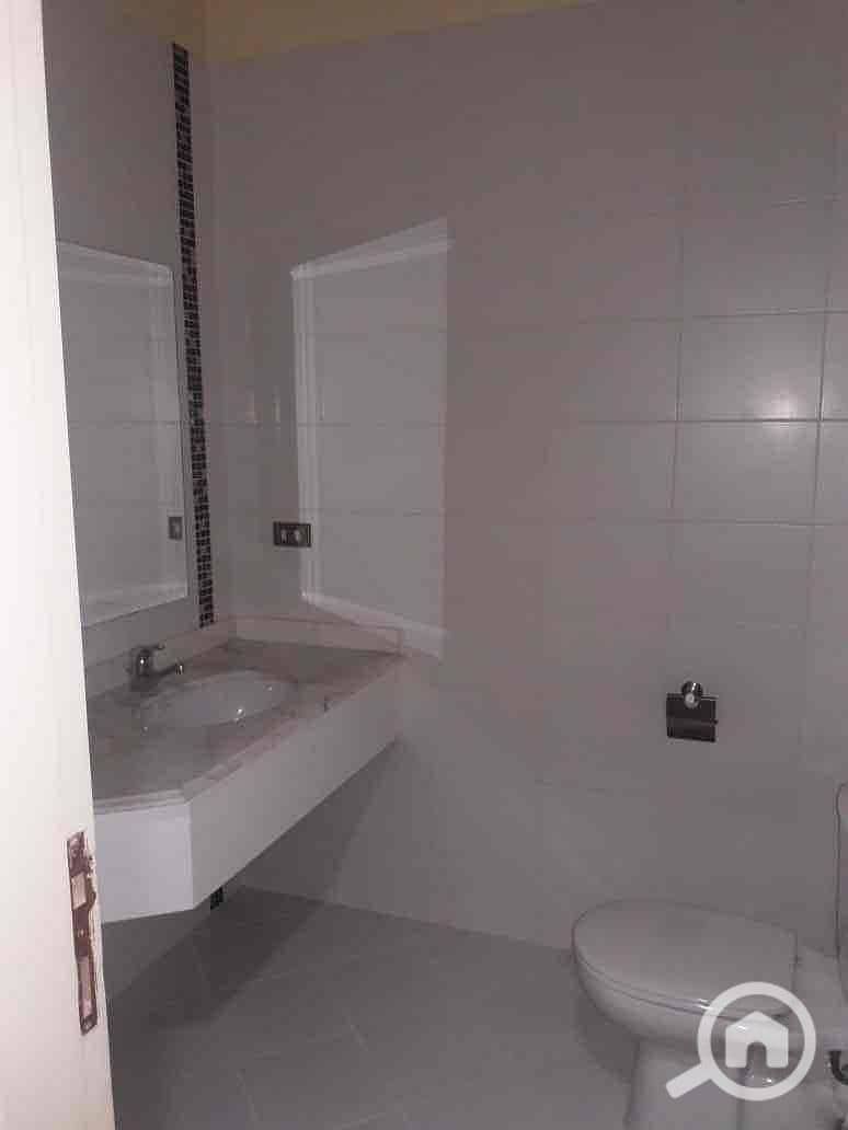 9 06ad792b-33b9-44e5-8c75-bc1d0987b508. jpg