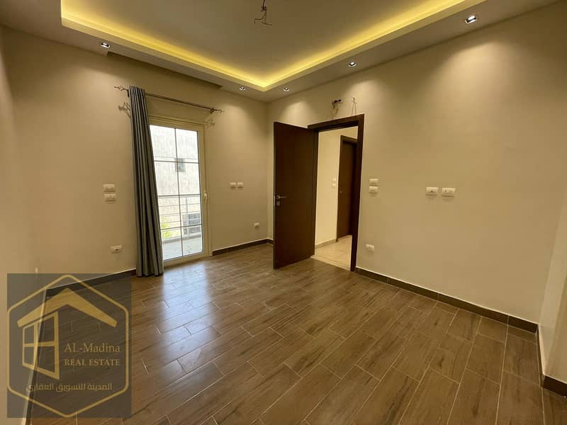 9 WhatsApp Image 2025-11-27 at 16.17. 18 (1). jpeg