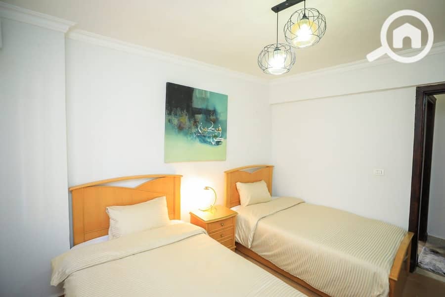 6 WhatsApp Image 2025-11-30 at 09.46. 59_37206447. jpg