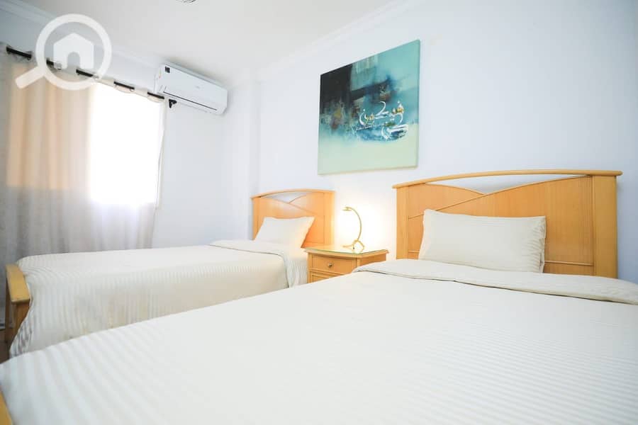 7 WhatsApp Image 2025-11-30 at 09.46. 59_83318054. jpg