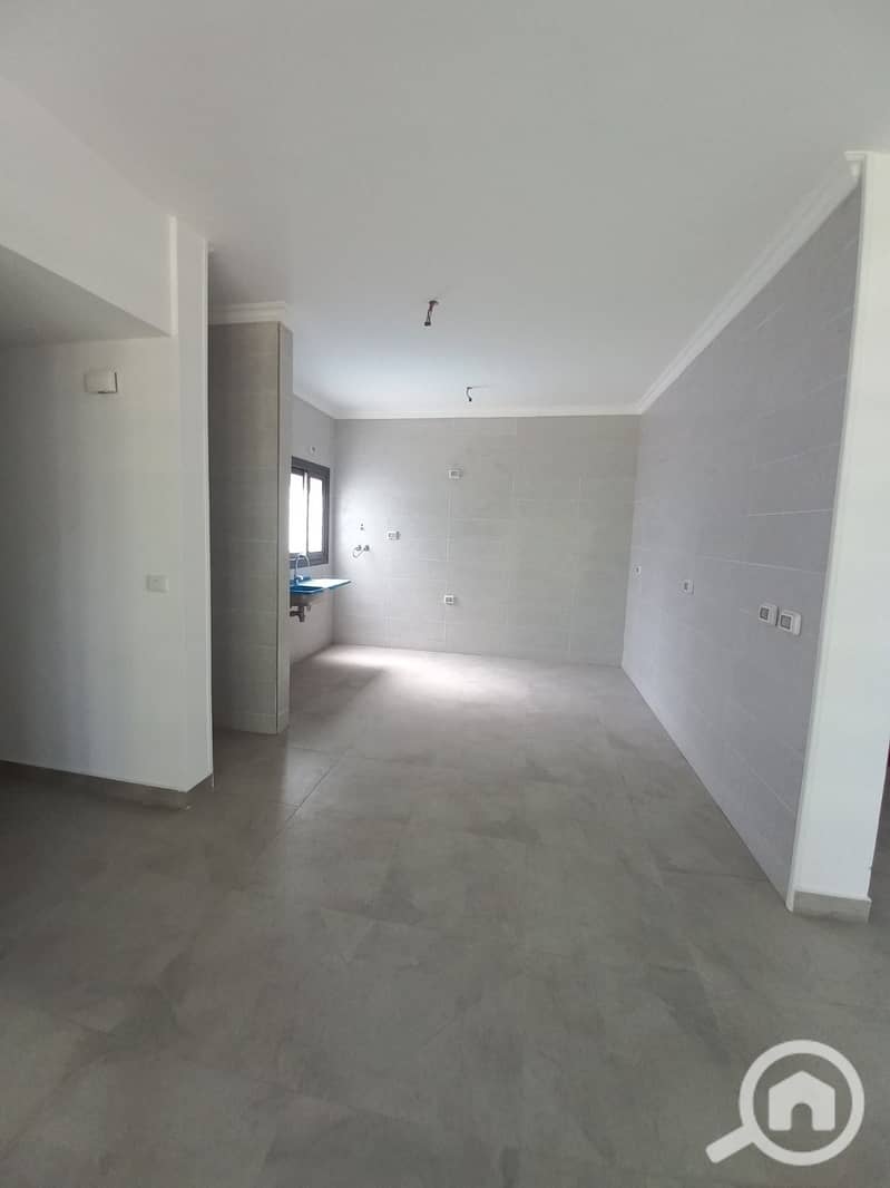 5 adebdcac-66d9-4b8f-bf25-3b3005a02b75. jpg