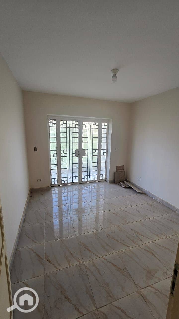 2 e70b03a9-ab9e-42c2-934f-6d721d51a0f8. jpg