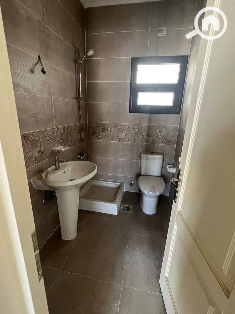 6 IMG-20251020-WA0304. jpg