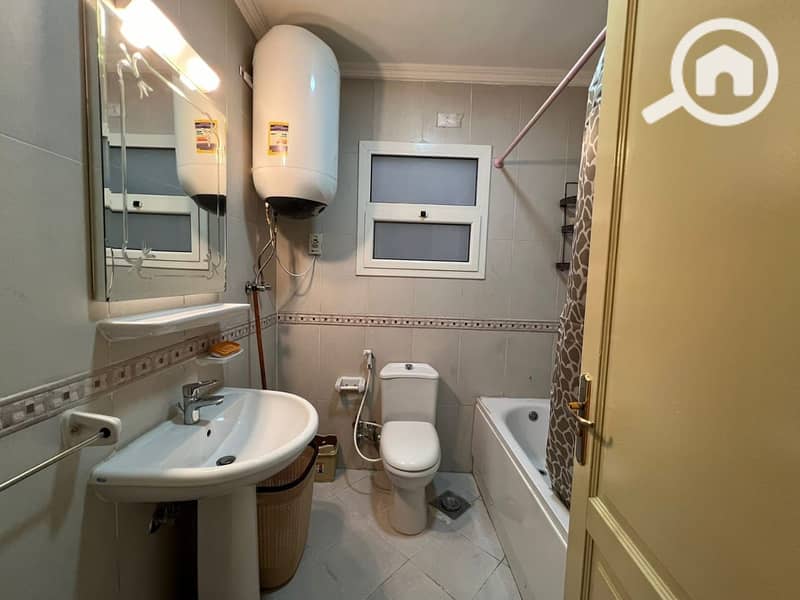 4 25fa3602-2ca5-4383-8470-6fc8d3a1c9bf. jpg