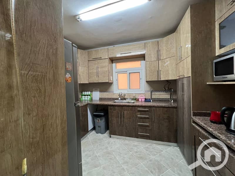 7 b89497b2-a271-4c6d-9a68-4d8af1eaa43f. jpg