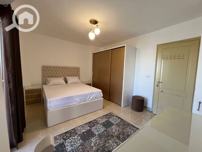 10 228ec01d-179b-48f3-8826-00a3a0ddef27. jpg