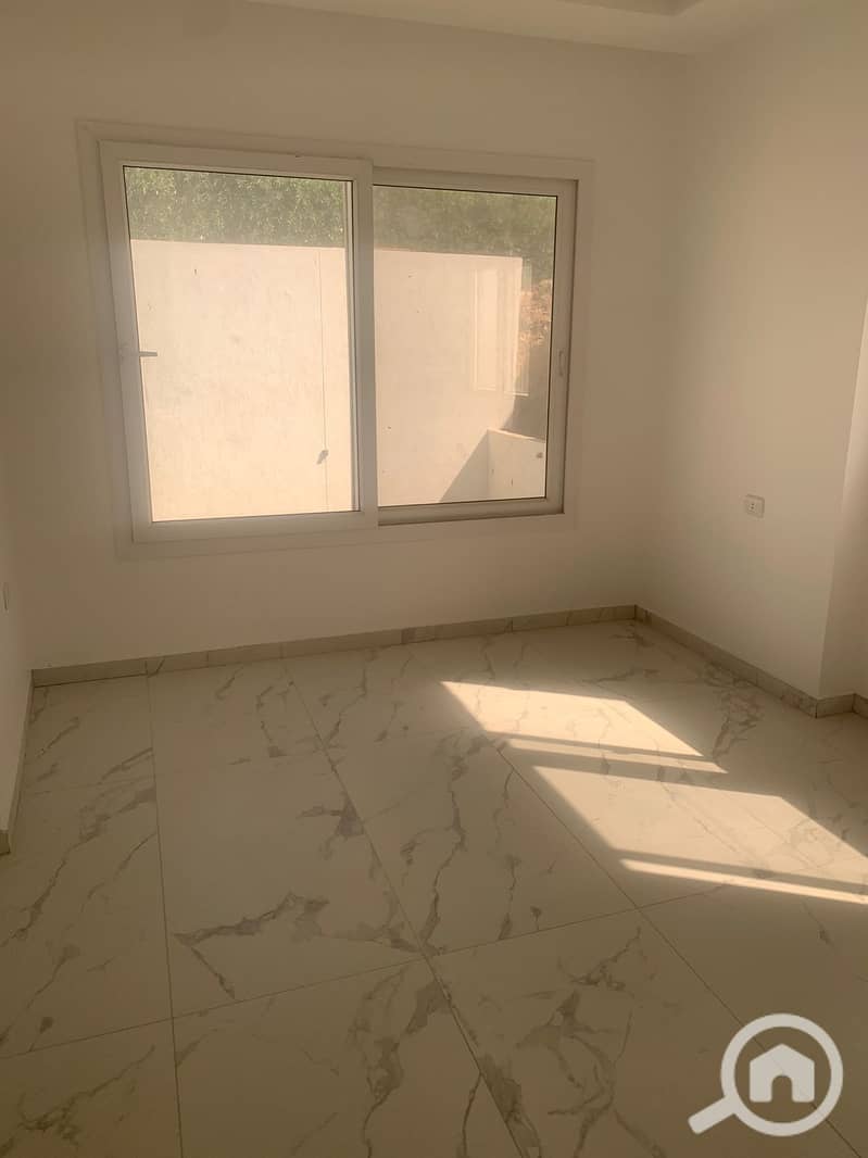 6 eb250786-89e3-4ea2-bf17-af46ffe4f910. jpg