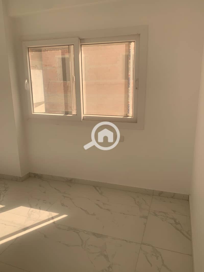 7 1618ef56-df31-45bb-a1e0-c3f98a3d5973. jpg