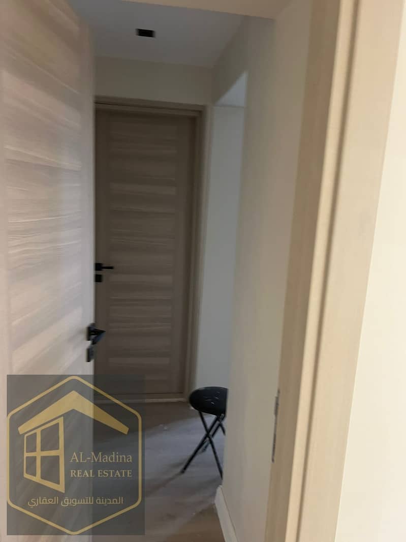 5 39bb8550-9254-452a-8279-974d39a5ee99. jpg