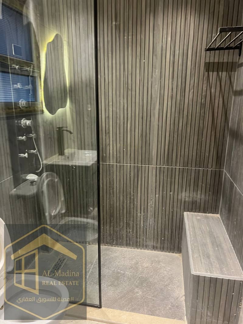 7 a2a5a75d-bf03-441f-8118-8afc4441011f. jpg